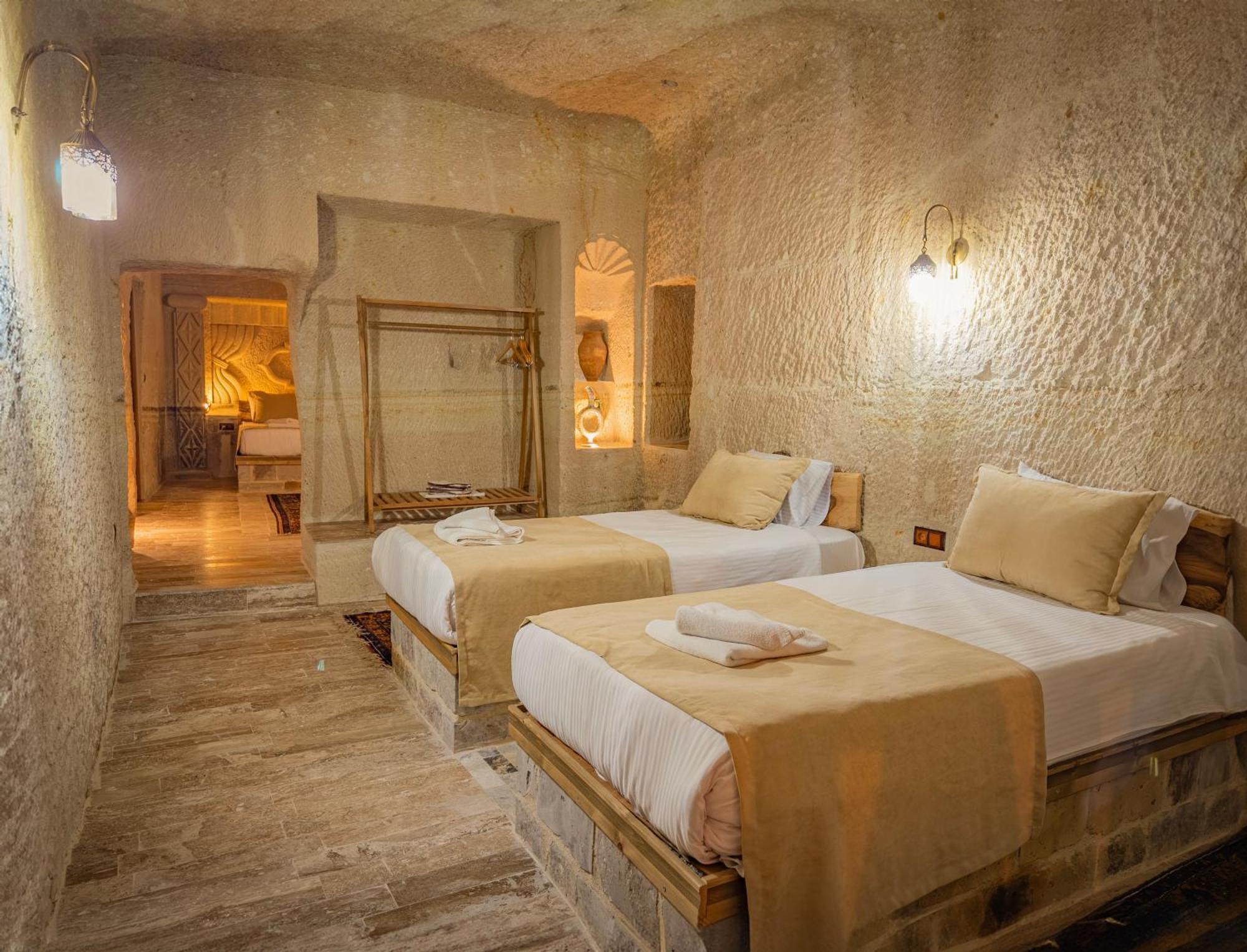 Sur Cave Hotel Юргюп Екстериор снимка