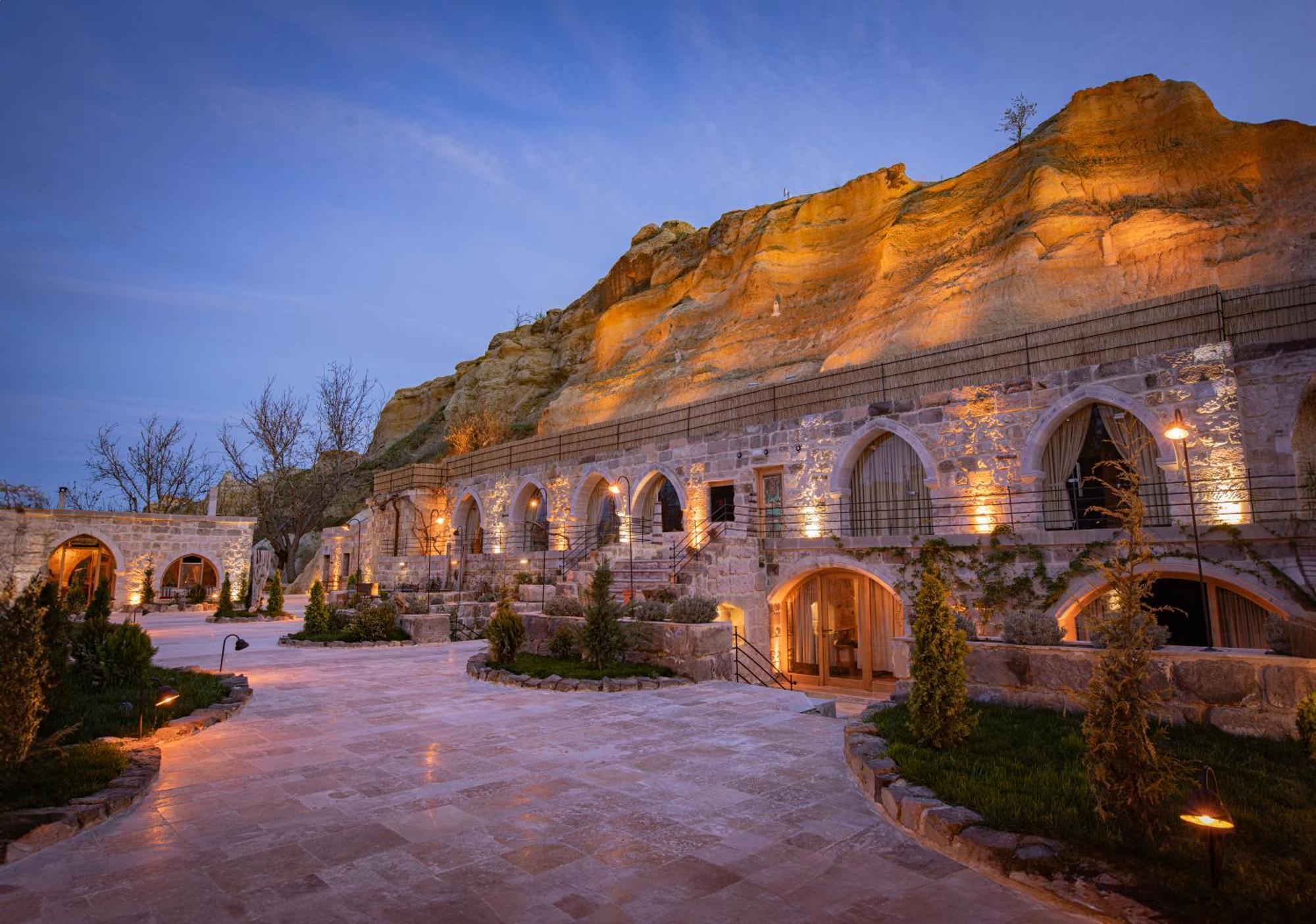 Sur Cave Hotel Юргюп Екстериор снимка