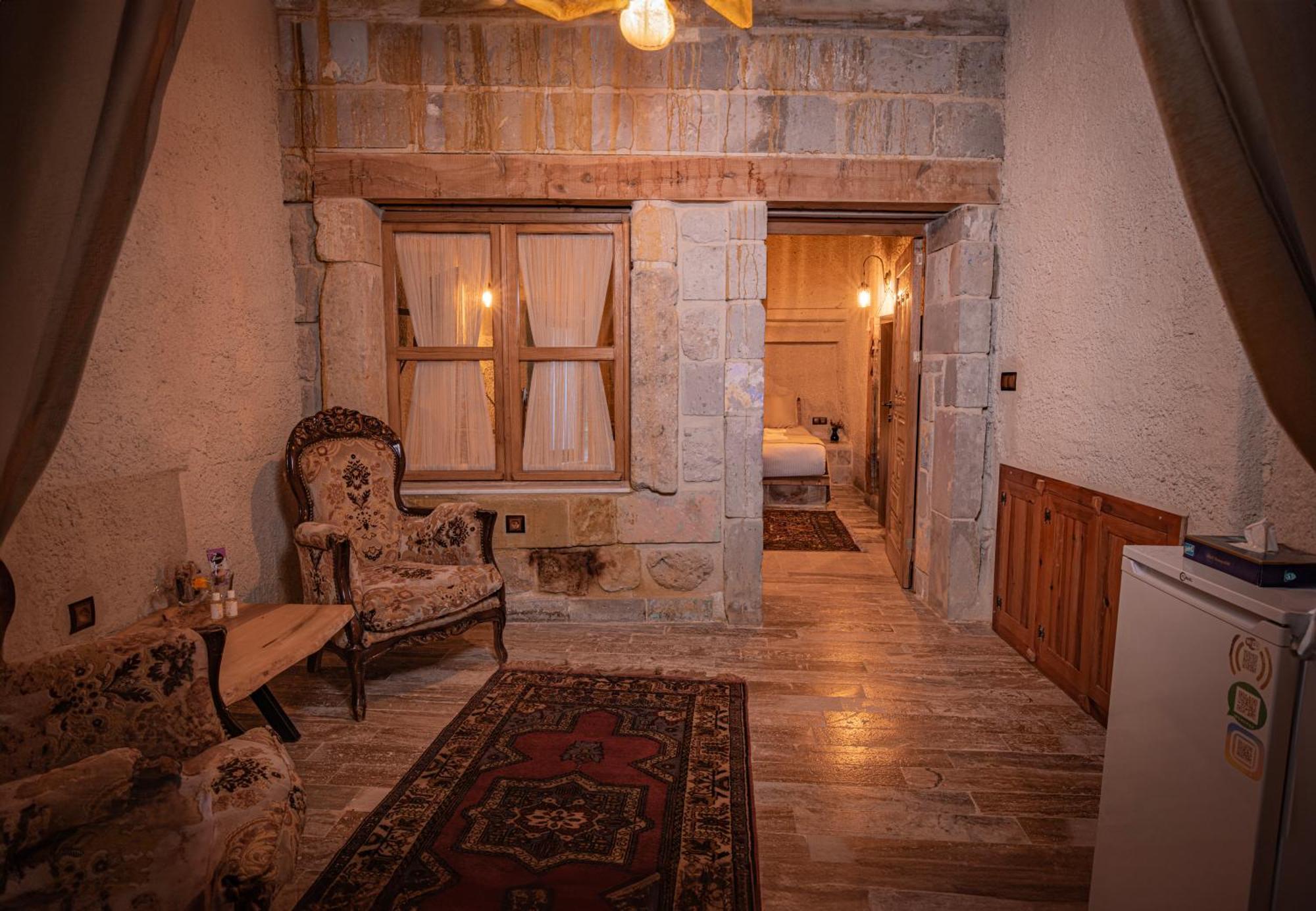Sur Cave Hotel Юргюп Екстериор снимка