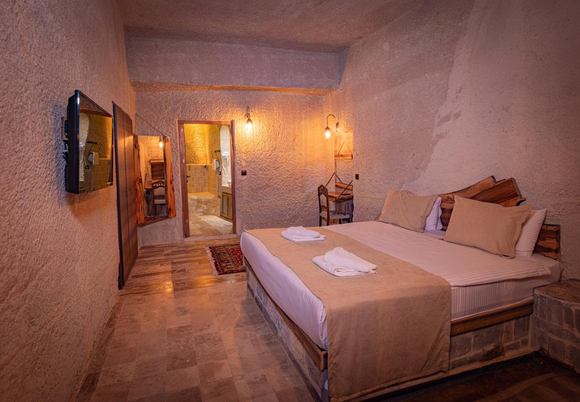 Sur Cave Hotel Юргюп Екстериор снимка