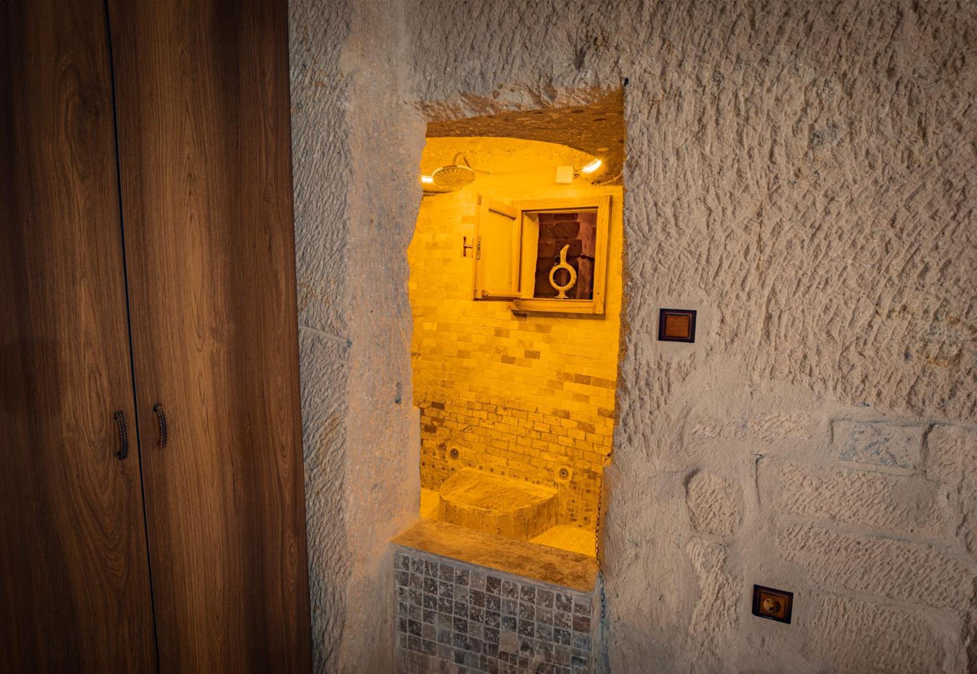 Sur Cave Hotel Юргюп Екстериор снимка