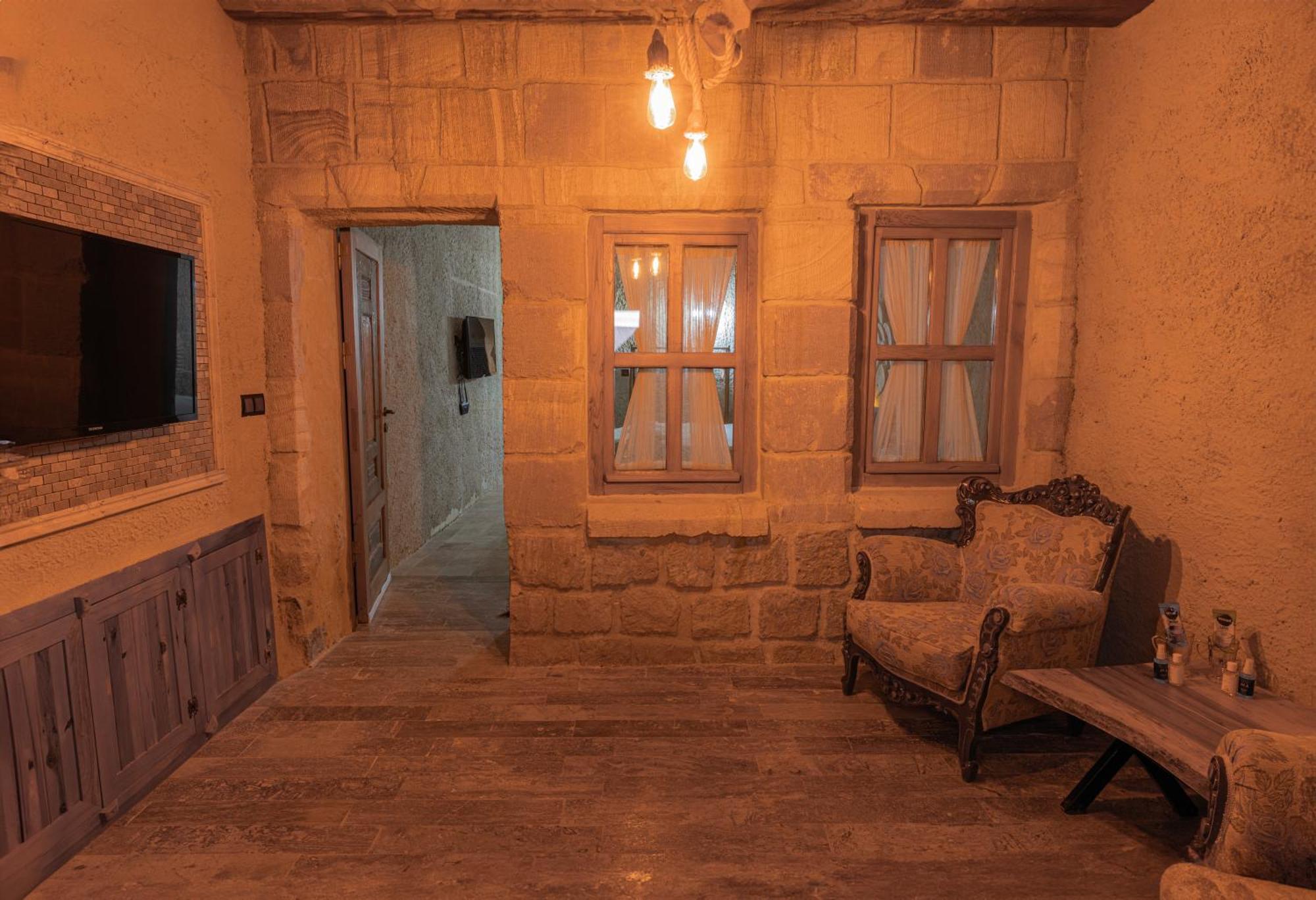 Sur Cave Hotel Юргюп Екстериор снимка