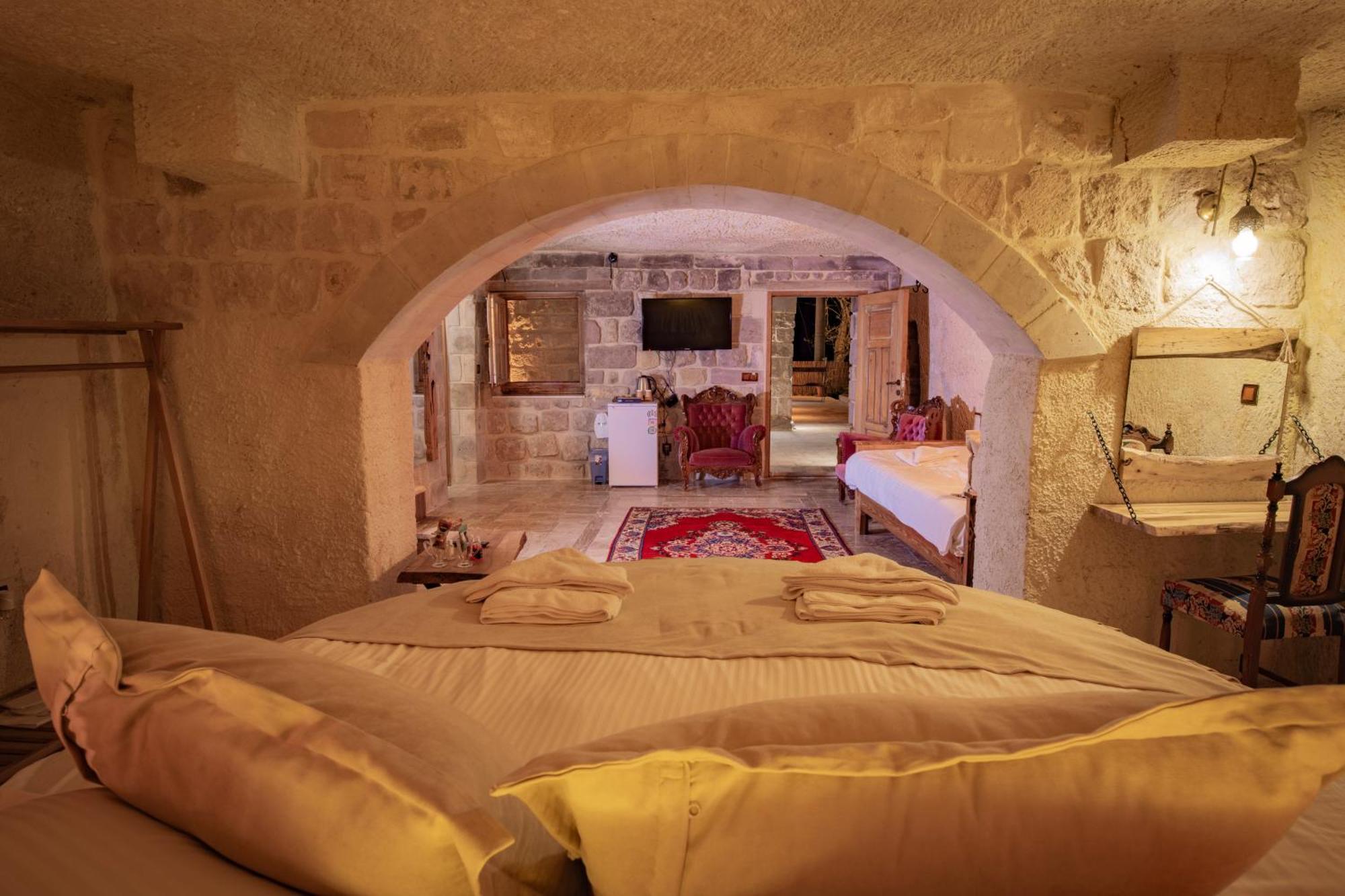Sur Cave Hotel Юргюп Екстериор снимка