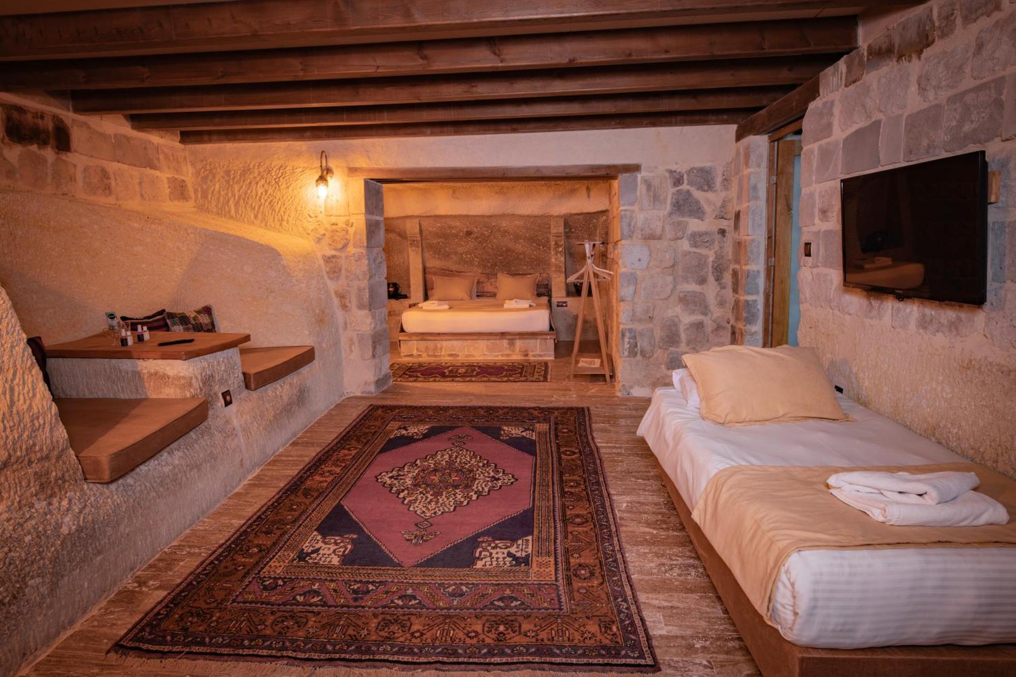 Sur Cave Hotel Юргюп Екстериор снимка