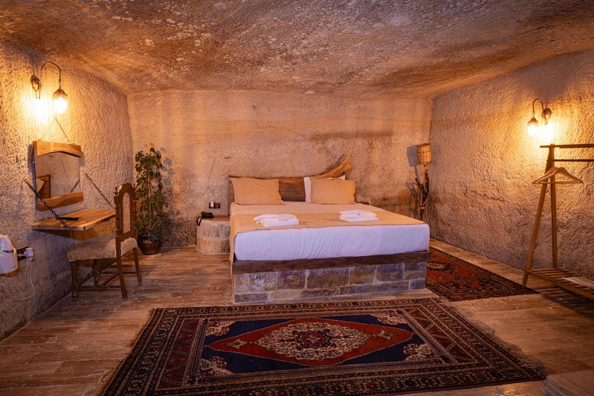 Sur Cave Hotel Юргюп Екстериор снимка