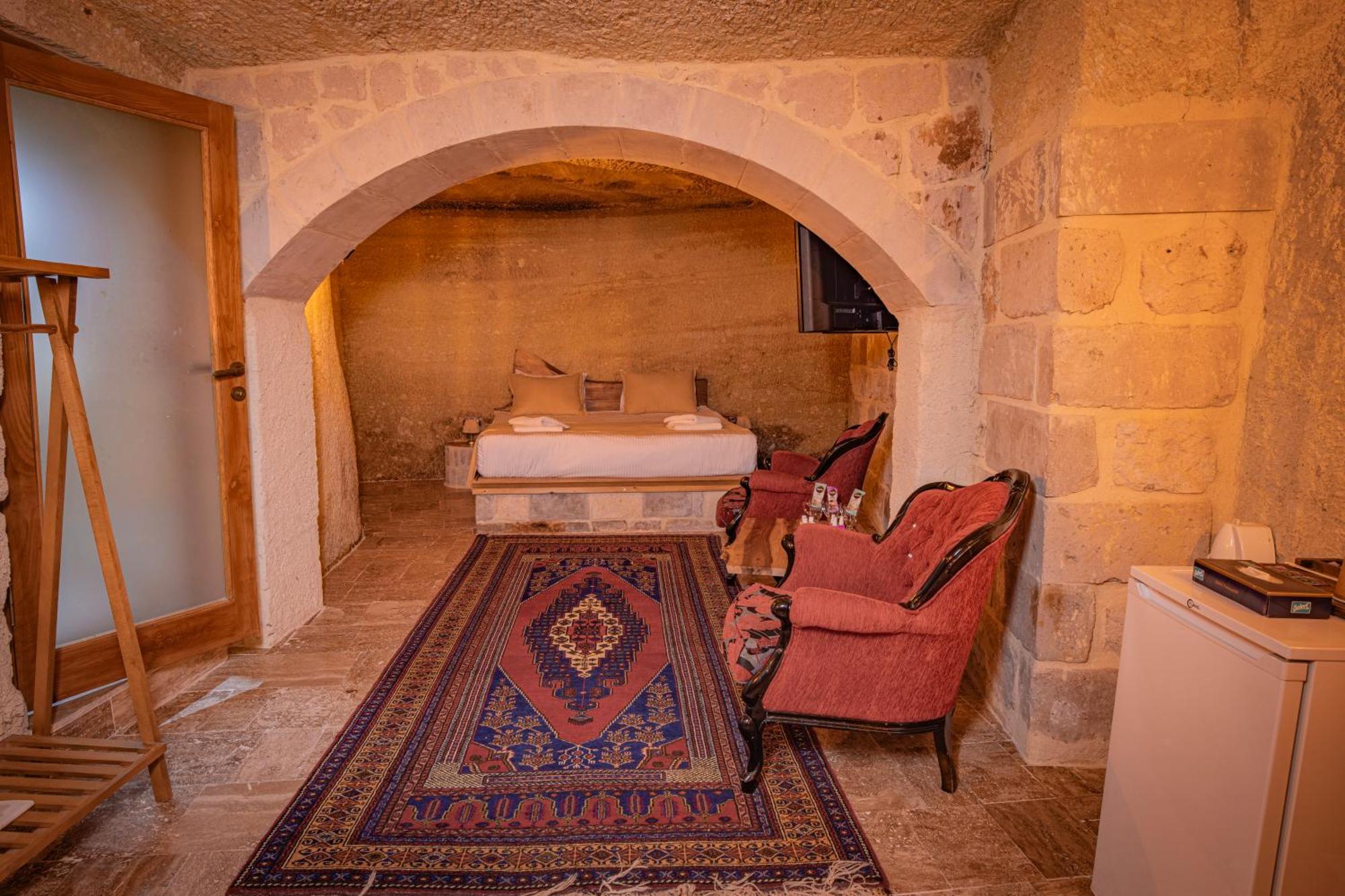 Sur Cave Hotel Юргюп Екстериор снимка