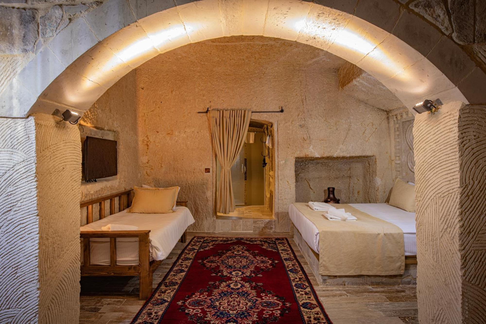 Sur Cave Hotel Юргюп Екстериор снимка